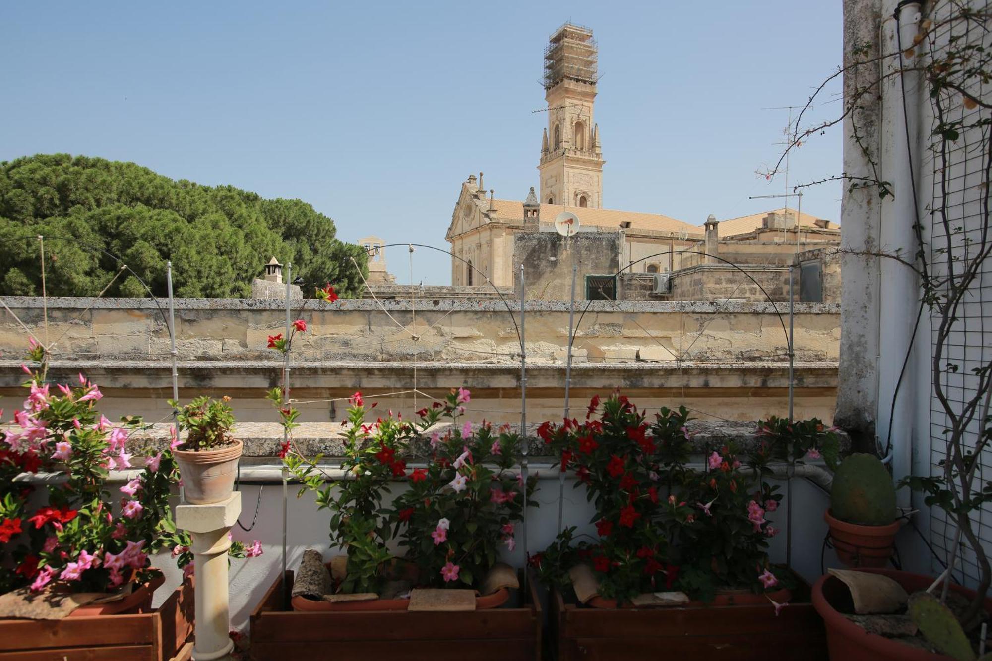 B&B Palazzo Sambiasi Lecce Exterior foto